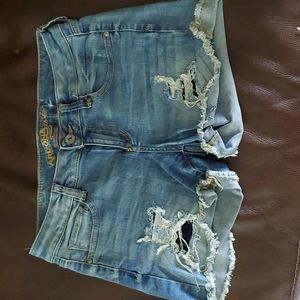 Junior's size 3 Arizona shorts